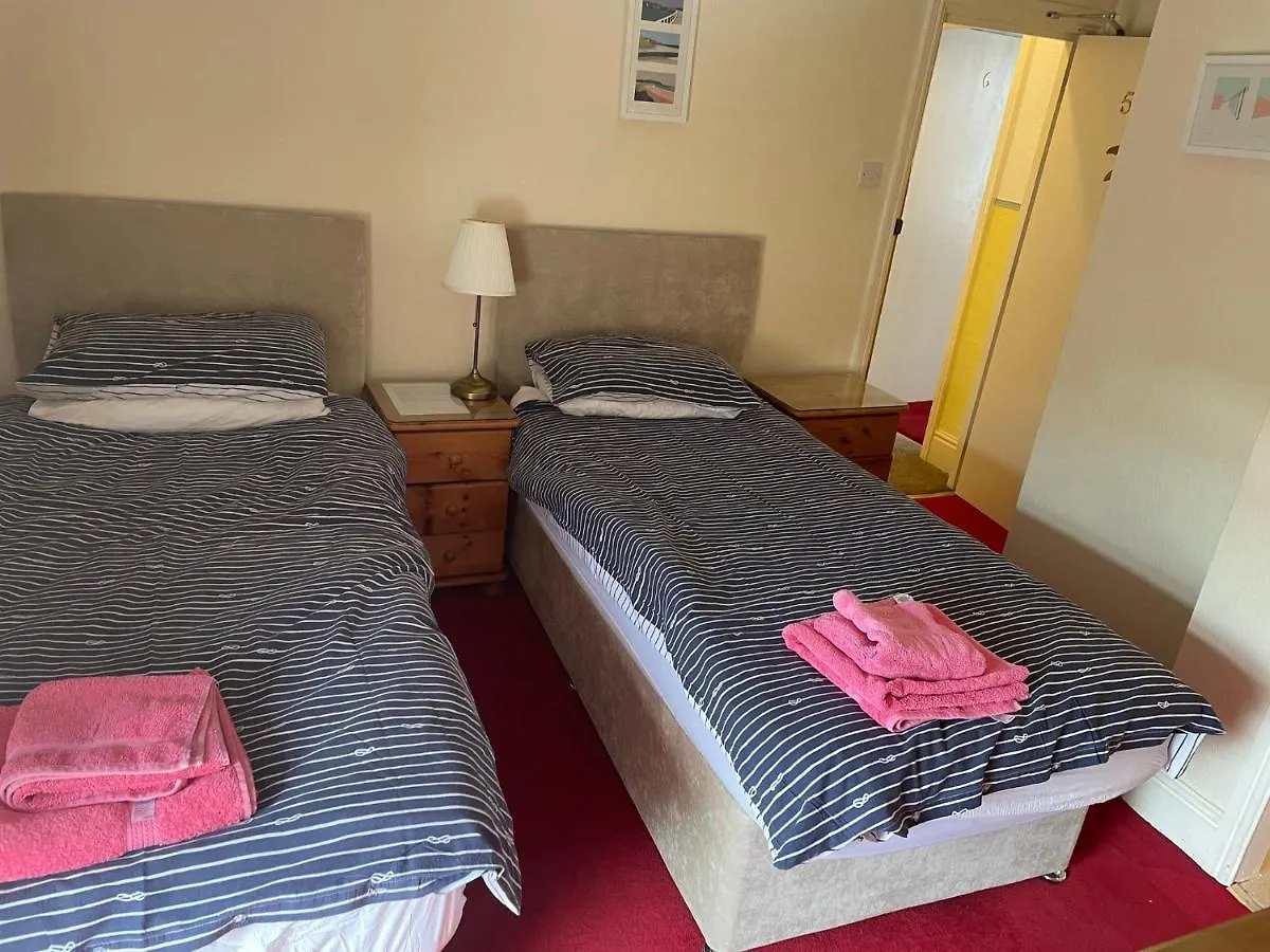 Robyn'S Guest House Room Only Scarborough